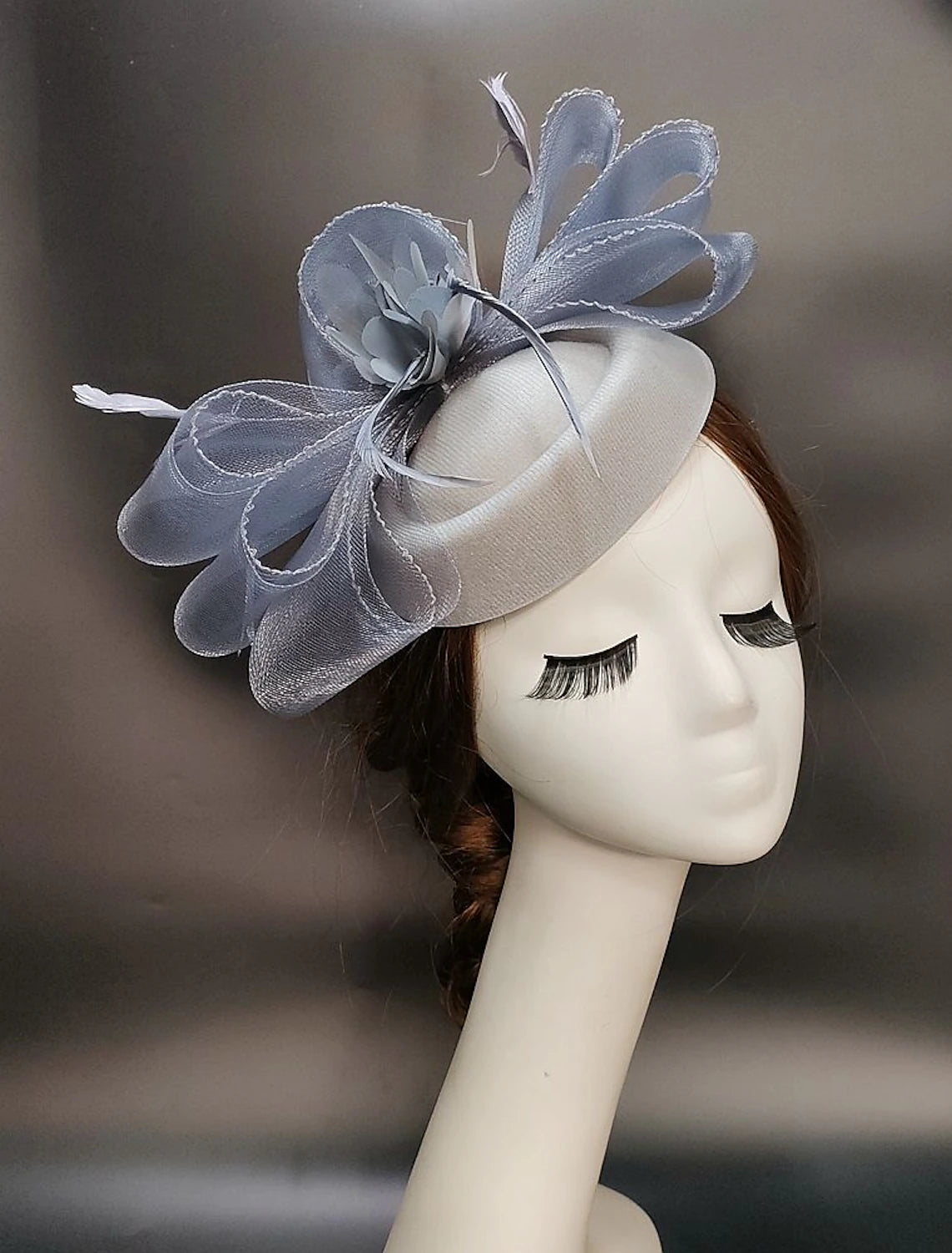 Wholesale Fascinators Kentucky Derby Hat Feathers Net Pillbox Hat Ladies Day Melbourne Cup Cocktail Royal Astcot Headpieces With Feather Cap Headpiece Headwear