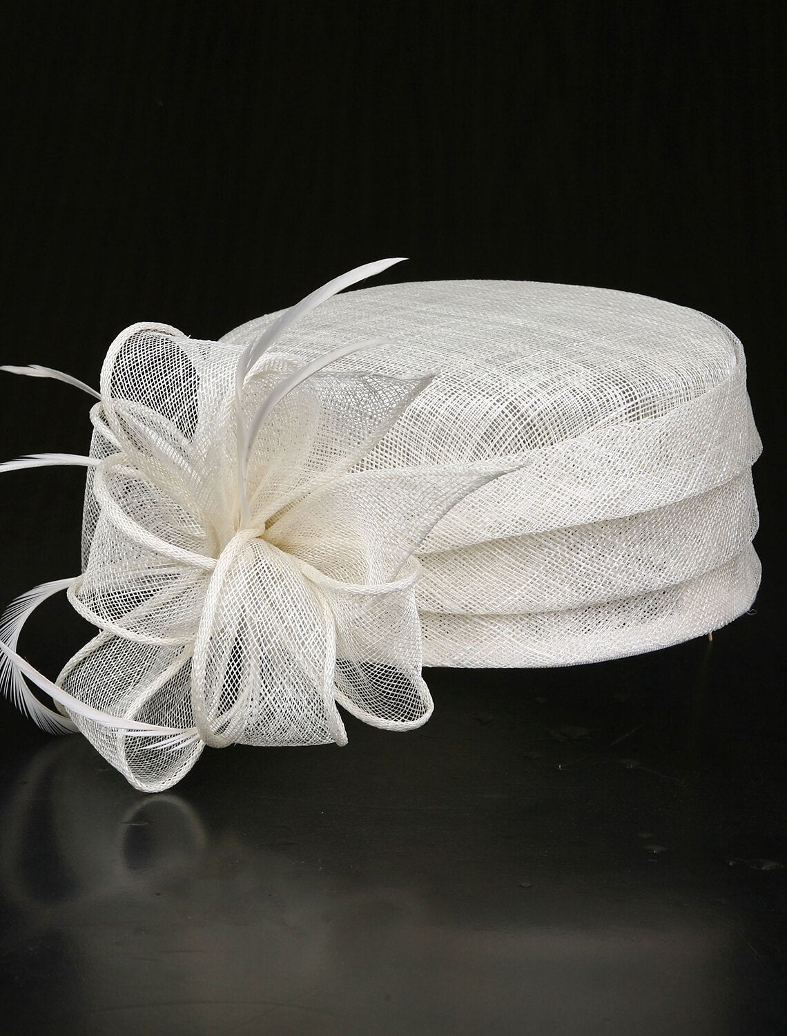 Wholesale Hats Headdress Top Hat Sinamay Hat Tea Party Beach Kentucky Derby Melbourne Cup Elegant Romantic British With Flower Lace Side Headpiece Headwear