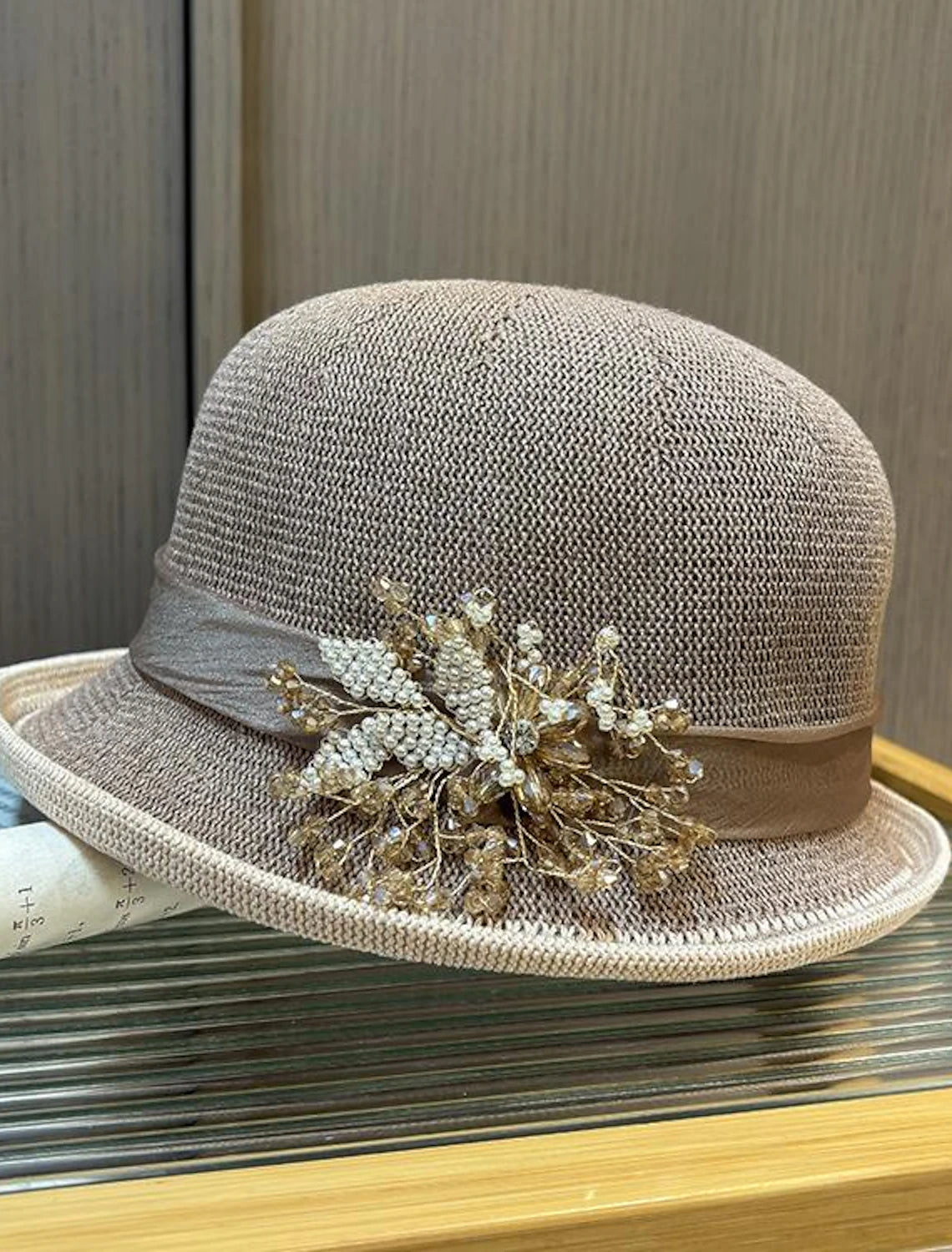 Wholesale Fascinators Hats Headwear Acrylic / Cotton Straw Bowler / Cloche Hat Bucket Hat Straw Hat Casual Holiday Elegant Vintage With Rhinestone Bows Headpiece Headwear