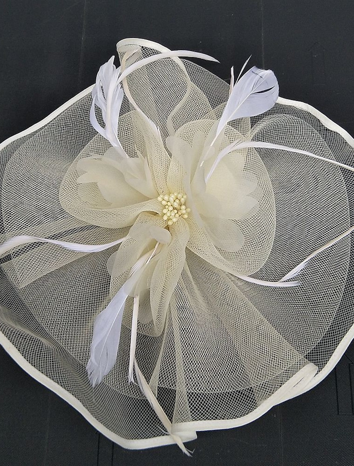 Wholesale Tulle / Feather / Net Kentucky Derby Hat / Fascinators / Hats with 1 Piece Wedding / Special Occasion / Tea Party Headpiece