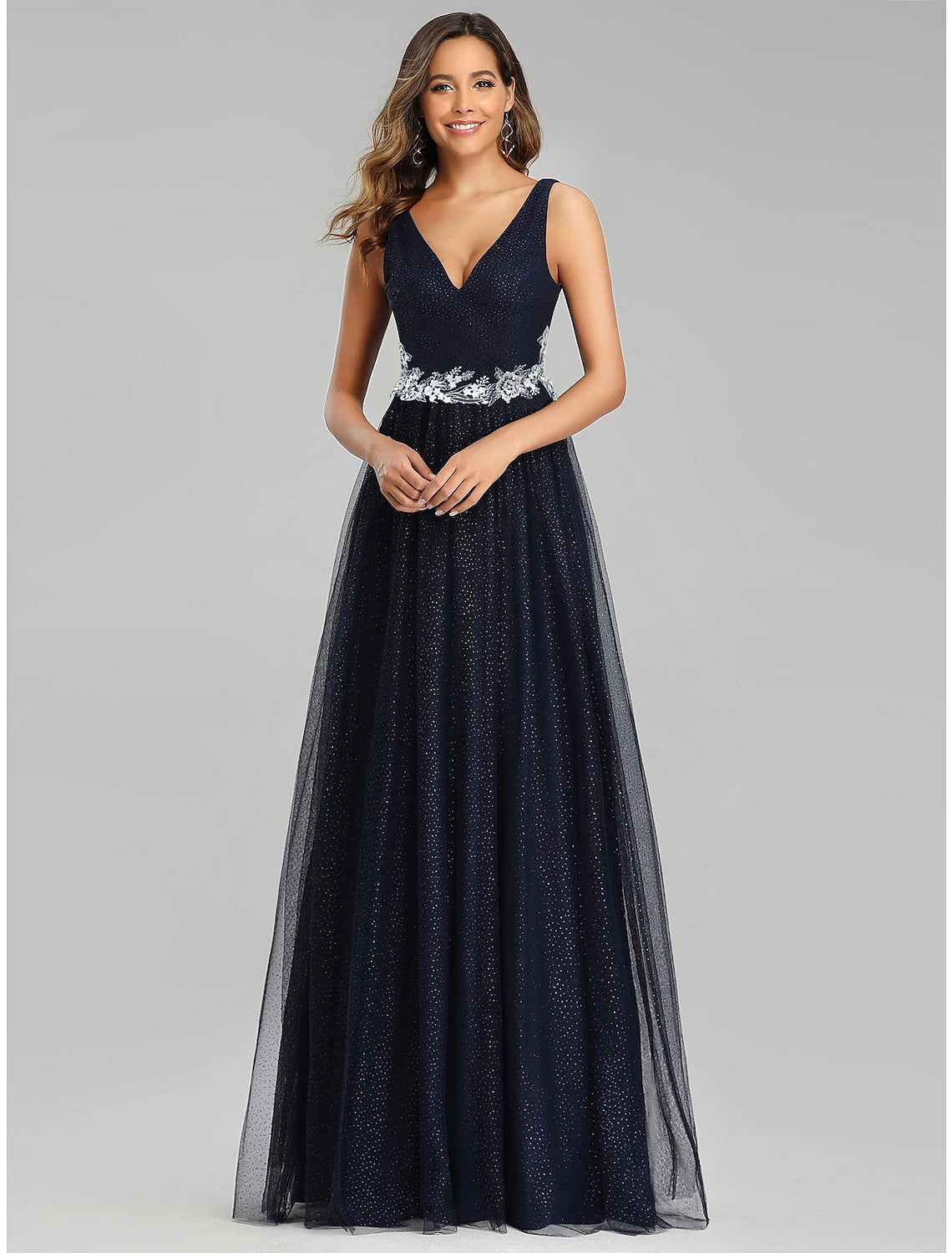 Wholesale  A-Line Prom Dresses Empire Dress Wedding Guest Prom Floor Length Sleeveless V Neck Tulle with Sequin Appliques