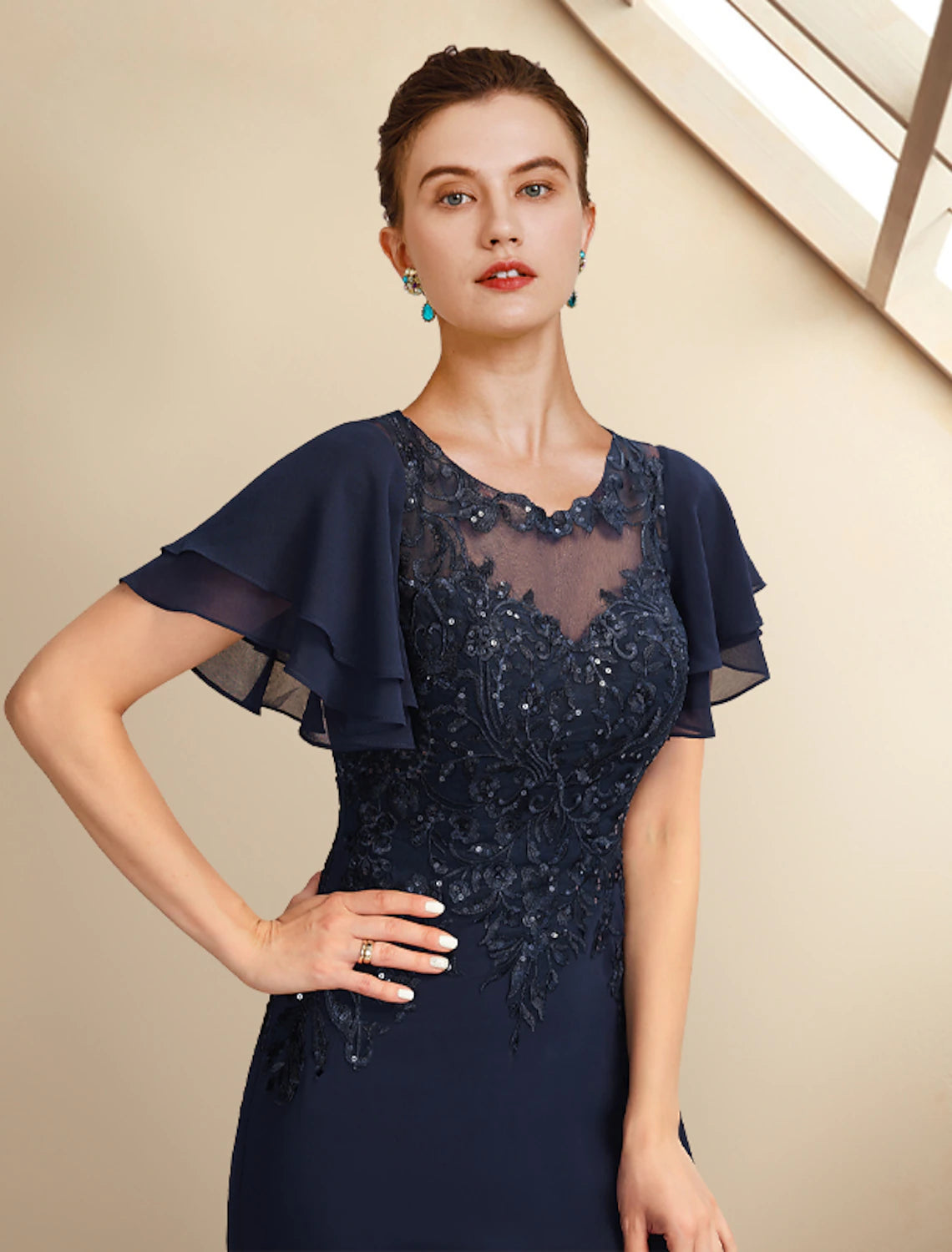 Wholesale  A-Line Mother of the Bride Dress Plus Size Elegant Jewel Neck Floor Length Chiffon Lace Short Sleeve with Sequin Appliques