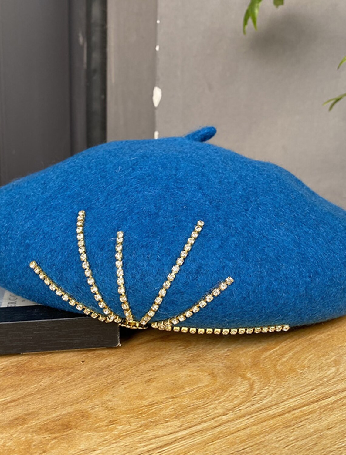 Wholesale Hats Poly / Cotton Blend Beret Hat Casual Holiday Retro Sweet With Pure Color Trim Headpiece Headwear