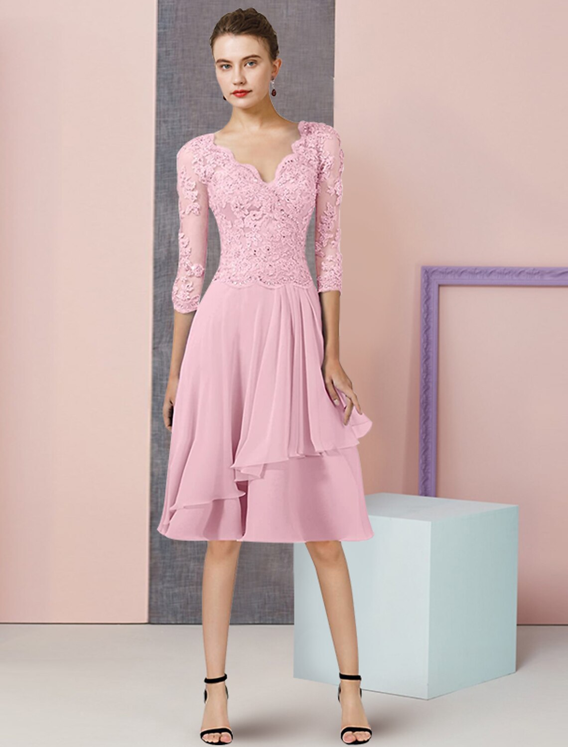Wholesale  A-Line Mother of the Bride Dress Formal Wedding Guest Vintage Elegant V Neck Knee Length Chiffon Lace Half Sleeve with Pleats Sequin Appliques