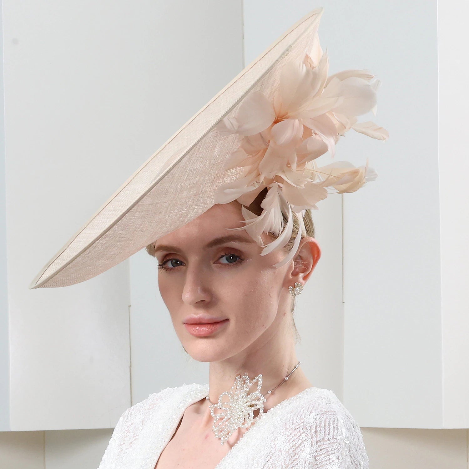 Wholesale Fascinators Kentucky Derby Hat Flax Top Hat Sinamay Hat Wedding Casual Melbourne Cup Elegant Romantic British With Flower Headpiece Headwear