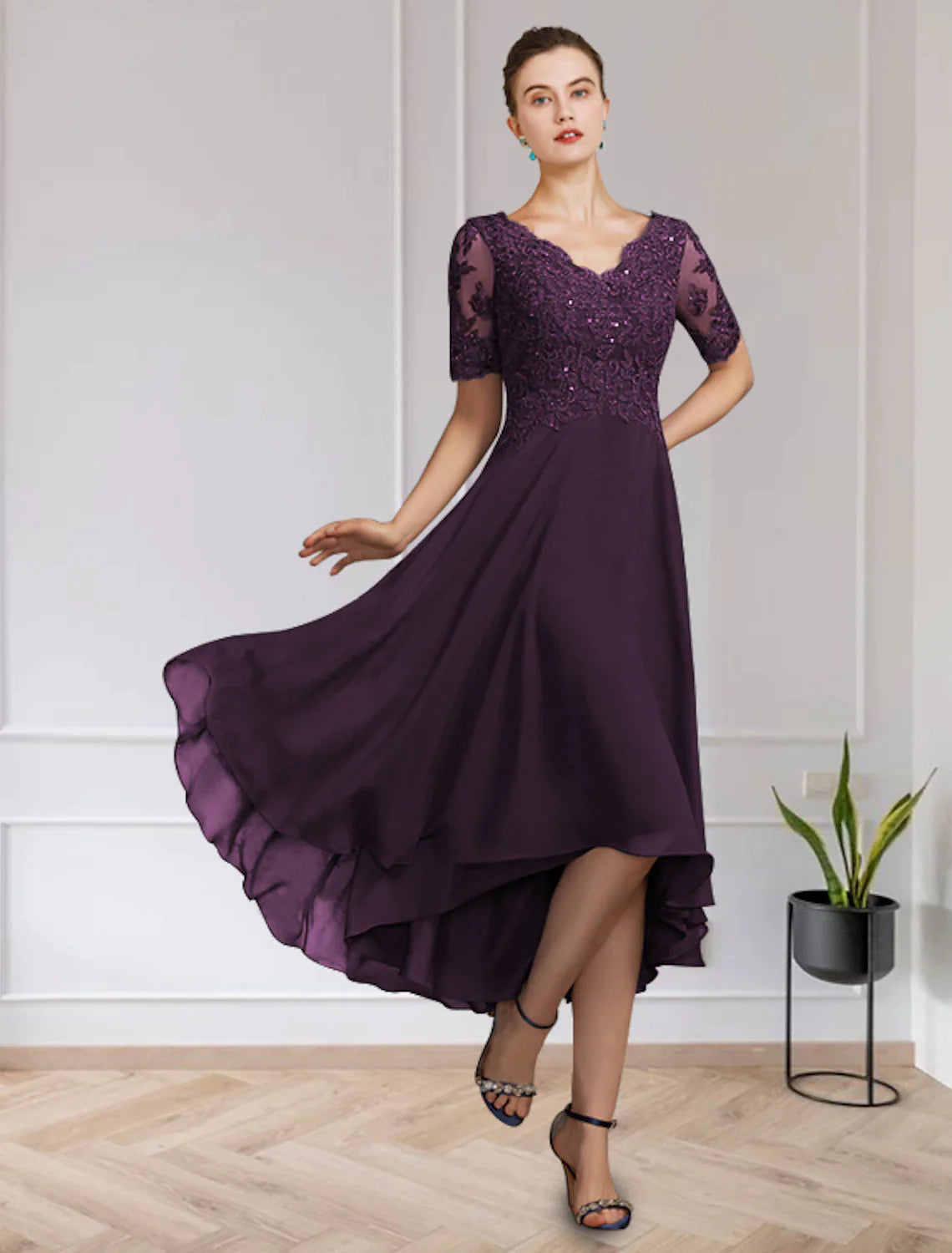 Wholesale A-Line Mother of the Bride Dress Wedding Guest Elegant V Neck Floor Length Chiffon Lace Short Sleeve with Appliques Fall