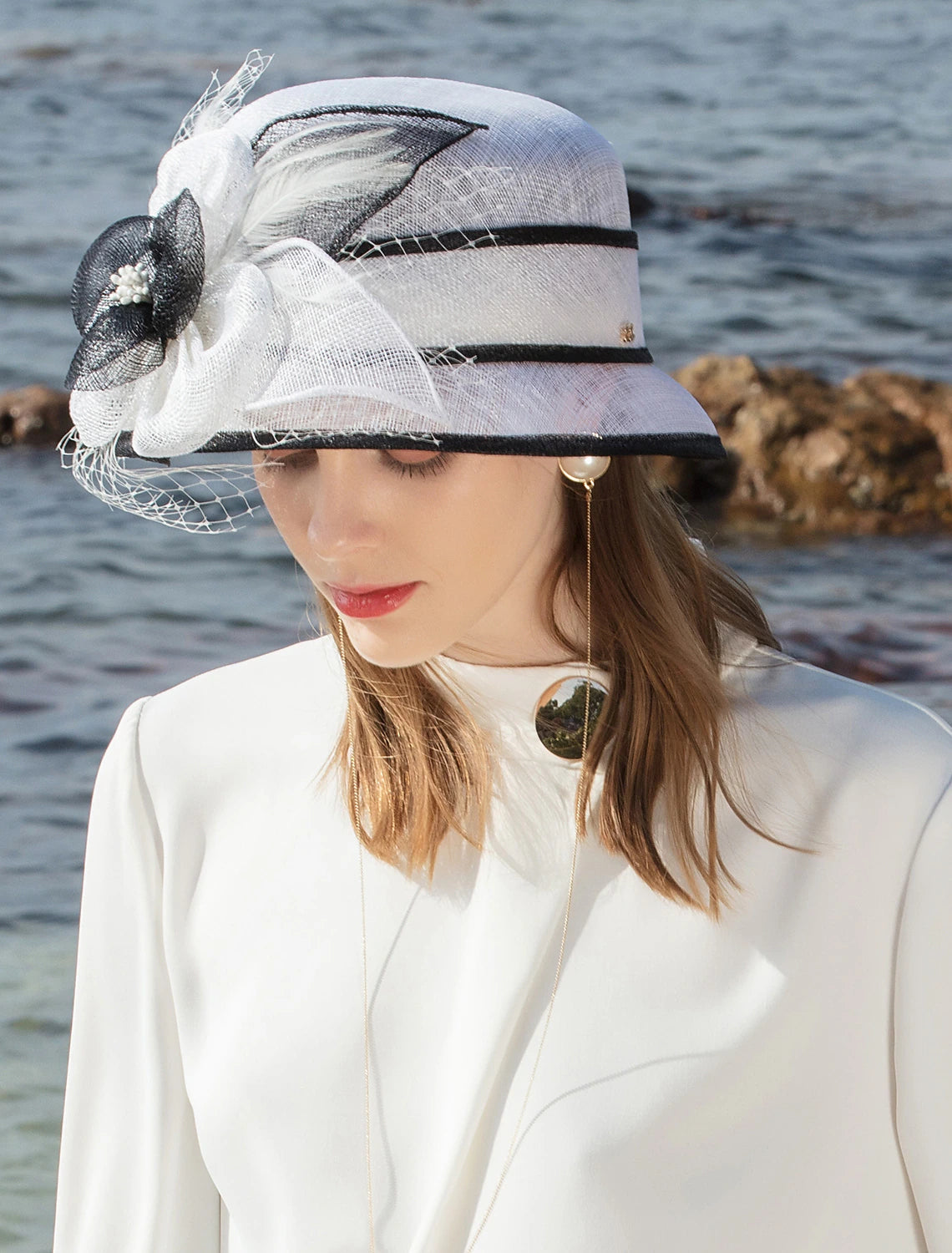 Wholesale Fascinators Hats 100% Linen Bucket Hat Melbourne Cup Elegant Romantic Wedding With Feather Headpiece Headwear