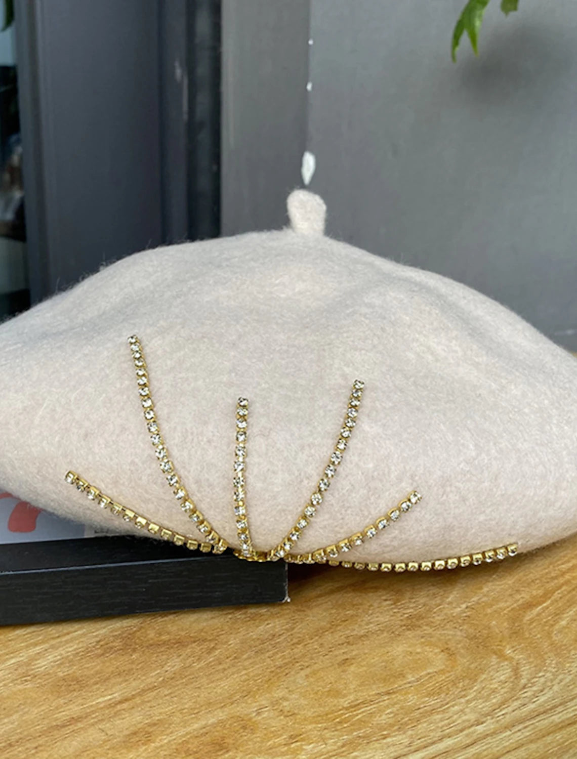 Wholesale Hats Poly / Cotton Blend Beret Hat Casual Holiday Retro Sweet With Pure Color Trim Headpiece Headwear