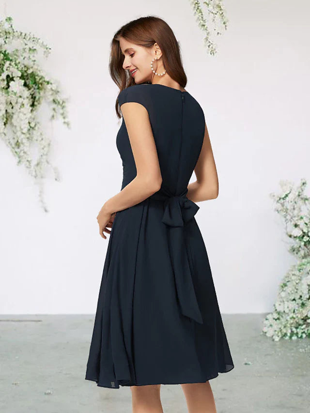 Wholesale A-Line Mother of the Bride Dress Elegant V Neck Knee Length Chiffon Cap Sleeve with Pleats Side-Draped Solid Color