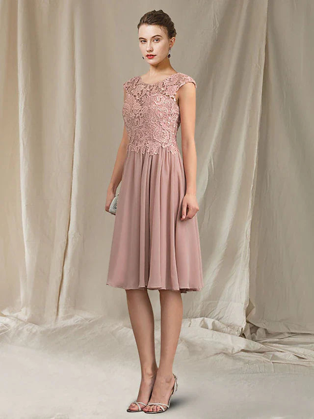Wholesale A-Line Mother of the Bride Dress Elegant Jewel Neck Knee Length Chiffon Lace Sleeveless with Pleats Appliques