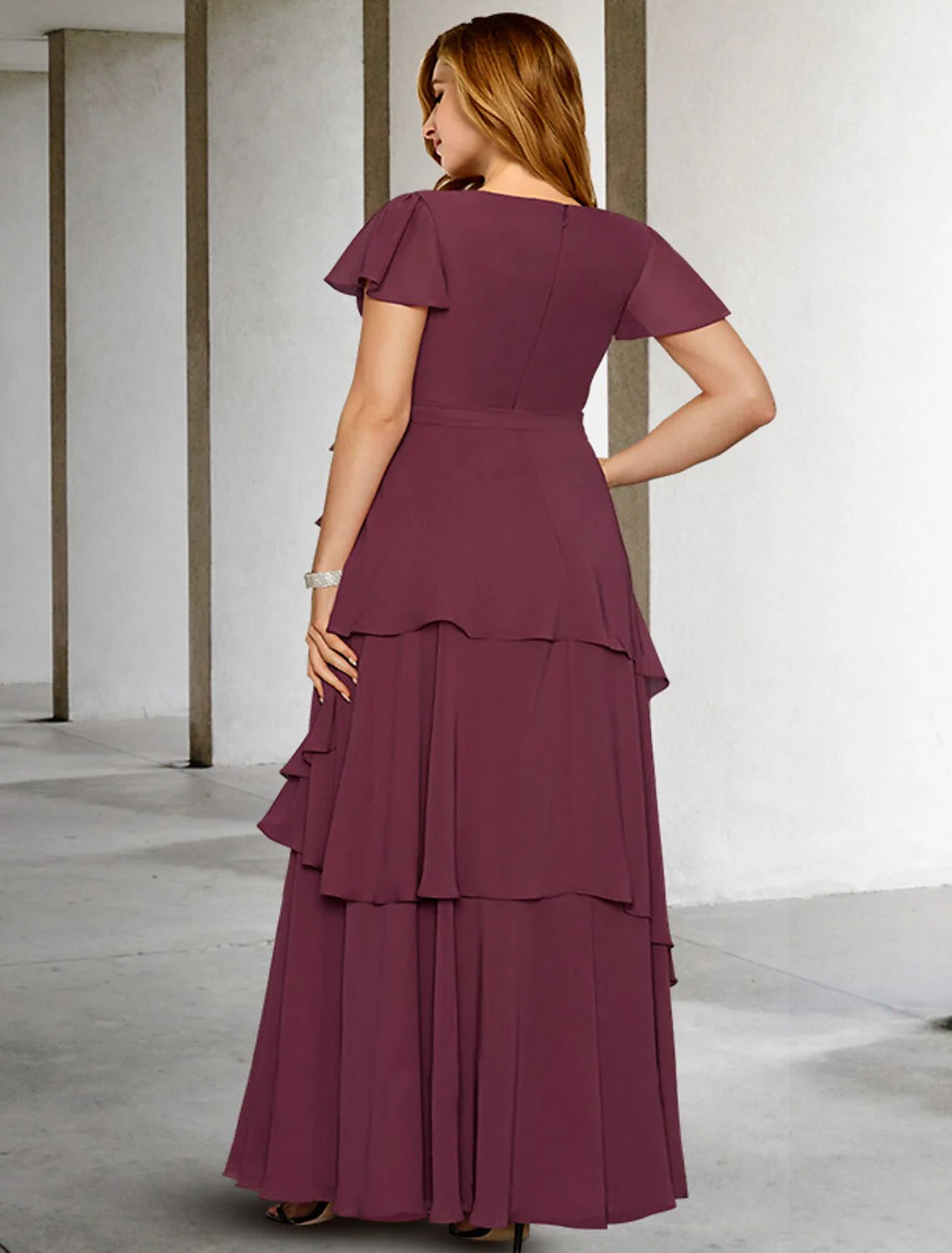 Wholesale A-Line Mother of the Bride Dresses Plus Size Hide Belly Curve Vintage Dress Formal Floor Length Short Sleeve V Neck Chiffon with Ruffles Strappy Fall