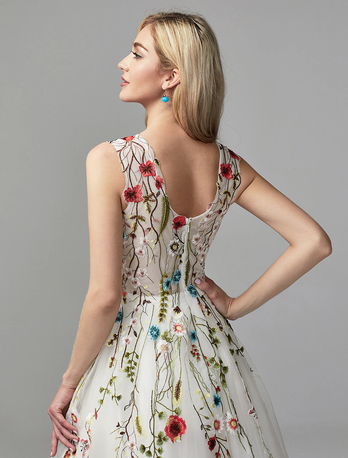 Wholesale  A-Line Special Occasion Dresses Floral Dress Homecoming Quinceanera Floor Length Sleeveless V Neck Lace with Embroidery Appliques