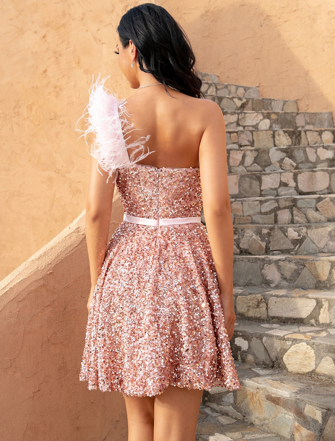 Wholesale  heath / Column Homecoming Dresses Sparkle & Shine Dress Cocktail Party Birthday Short / Mini Sleeveless One Shoulder Pink Dress Sequined with Feather Sequin