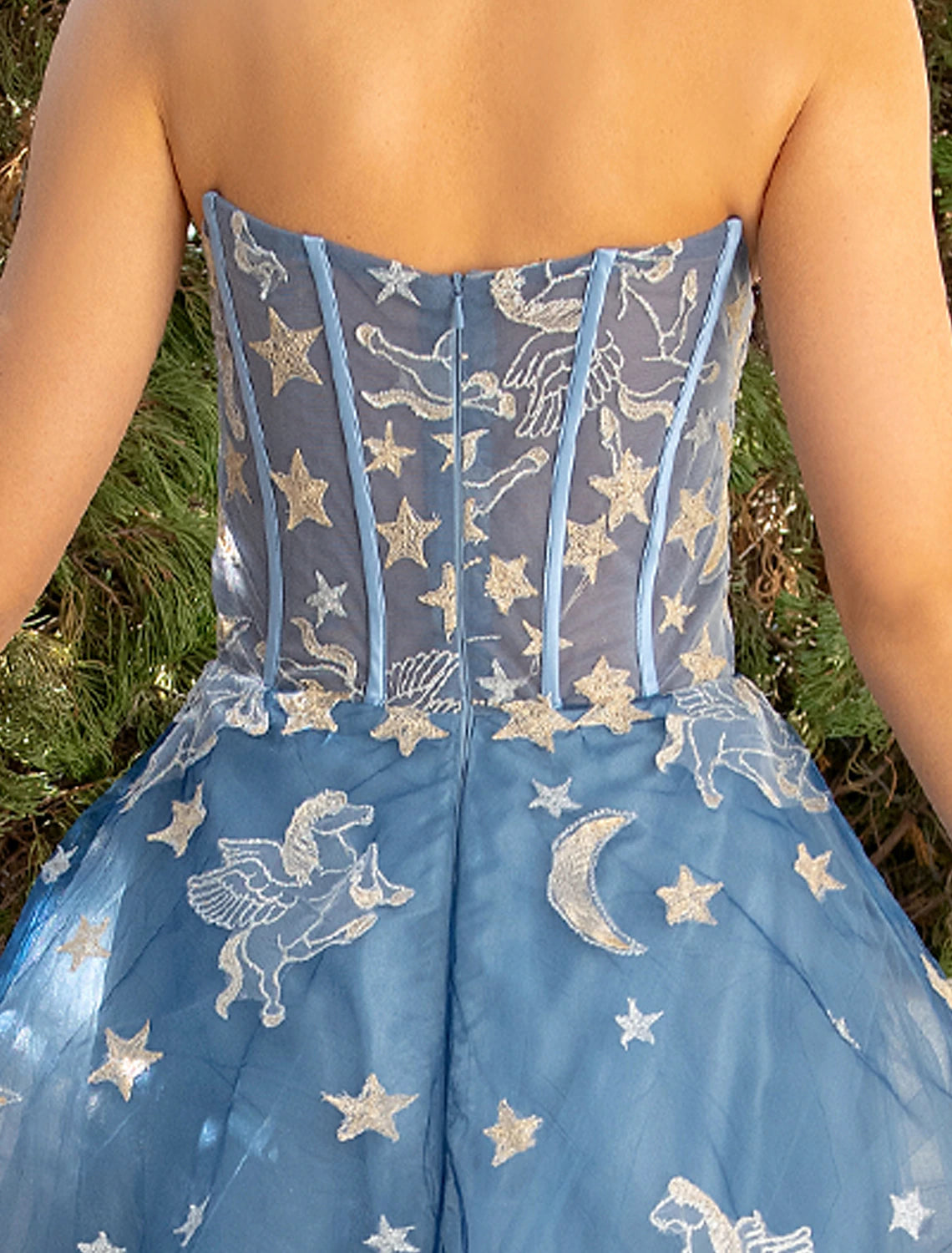 Wholesale  Ball Gown Prom Dresses Luxurious Dress Wedding Party Birthday Court Train Sleeveless Strapless Lace with Sequin Appliques