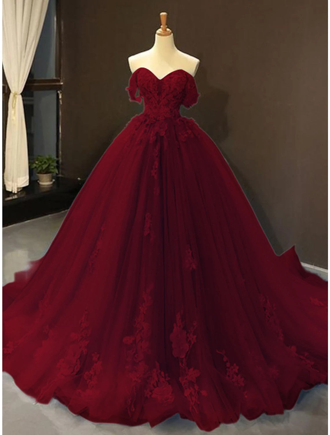 Wholesale  Ball Gown Prom Dresses Floral Wedding Dress Court Train Short Sleeve Sweetheart Lace with Pleats Appliques