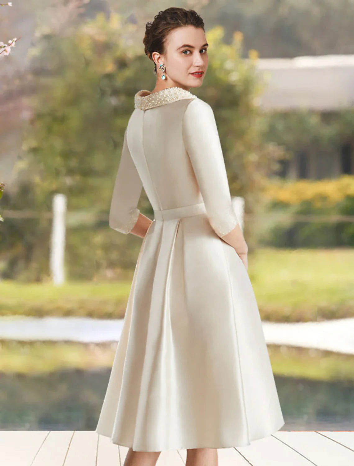 Wholesale A-Line Mother of the Bride Dress Wedding Guest Elegant Jewel Neck Knee Length Satin Half Sleeve with Beading