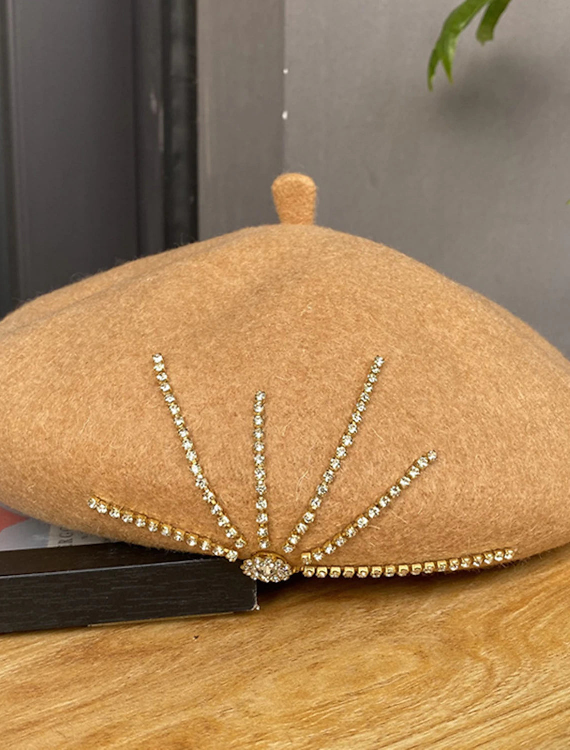 Wholesale Hats Poly / Cotton Blend Beret Hat Casual Holiday Retro Sweet With Pure Color Trim Headpiece Headwear