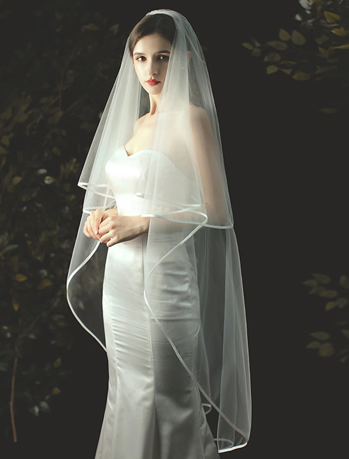 Wholesale Two-tier Stylish / Classic Wedding Veil Chapel Veils with Solid Tulle