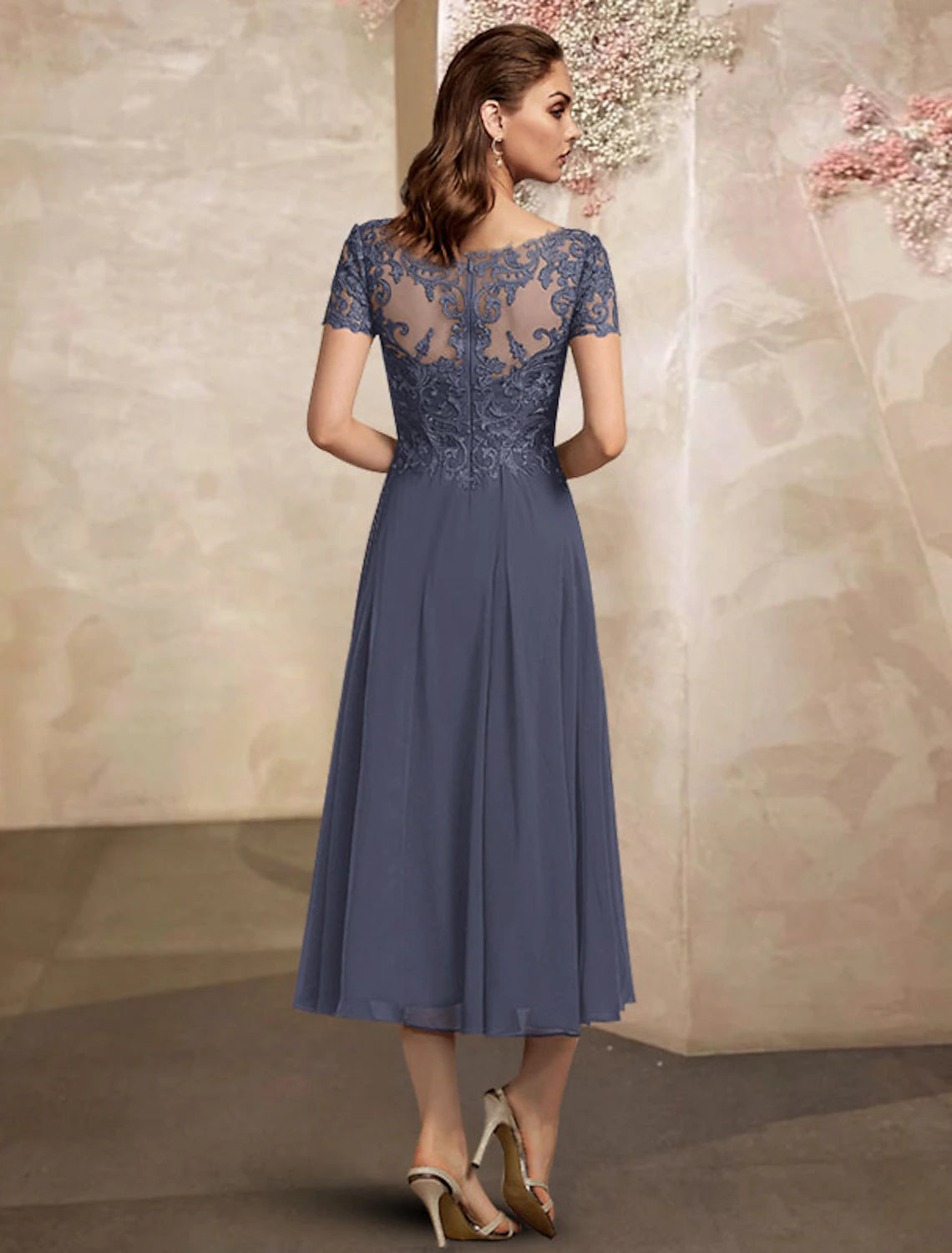 Wholesale  A-Line Mother of the Bride Dress Plus Size Elegant V Neck Tea Length Chiffon Lace Short Sleeve with Pleats Appliques