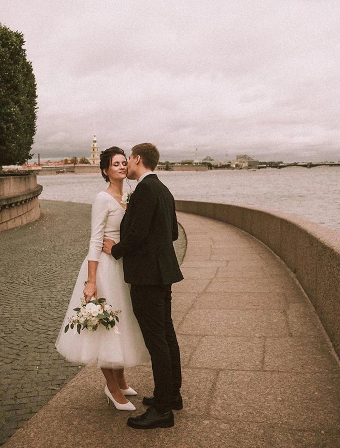 Wholesale Bridal Shower Vintage Simple Wedding Dresses Wedding Dresses A-Line Sweetheart Camisole Spaghetti Strap Ankle Length Tulle Bridal Gowns With Bow(s)