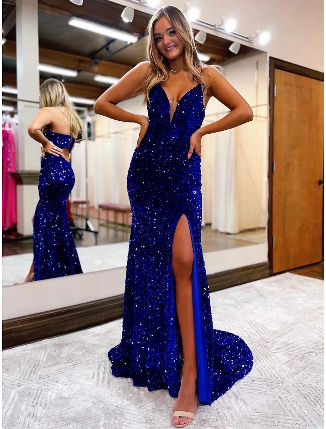 Wholesale  Mermaid / Trumpet Prom Dresses Sparkle & Shine Dress Formal Wedding Party Court Train Sleeveless V Neck Sequined Backless with Sequin Slit