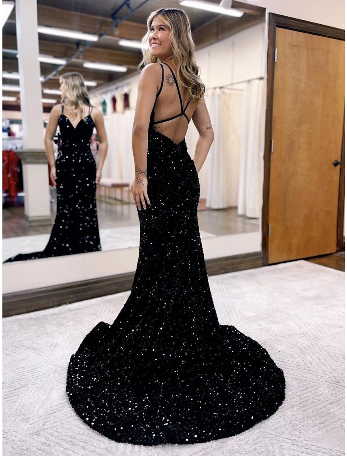 Wholesale  Mermaid / Trumpet Prom Dresses Sparkle & Shine Dress Formal Wedding Party Court Train Sleeveless V Neck Sequined Backless with Sequin