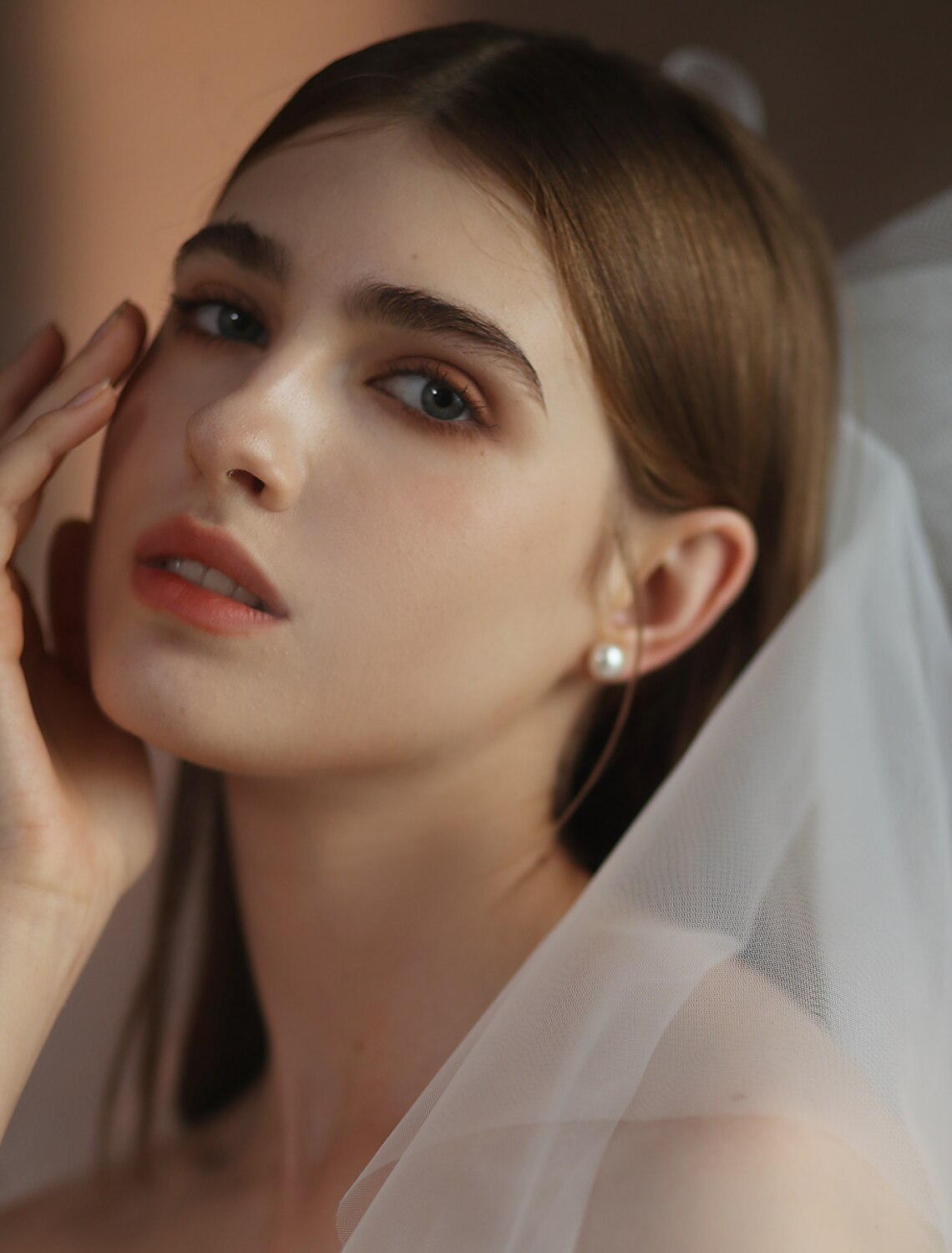 Wholesale Two-tier Cute Wedding Veil Elbow Veils with Pure Color Tulle