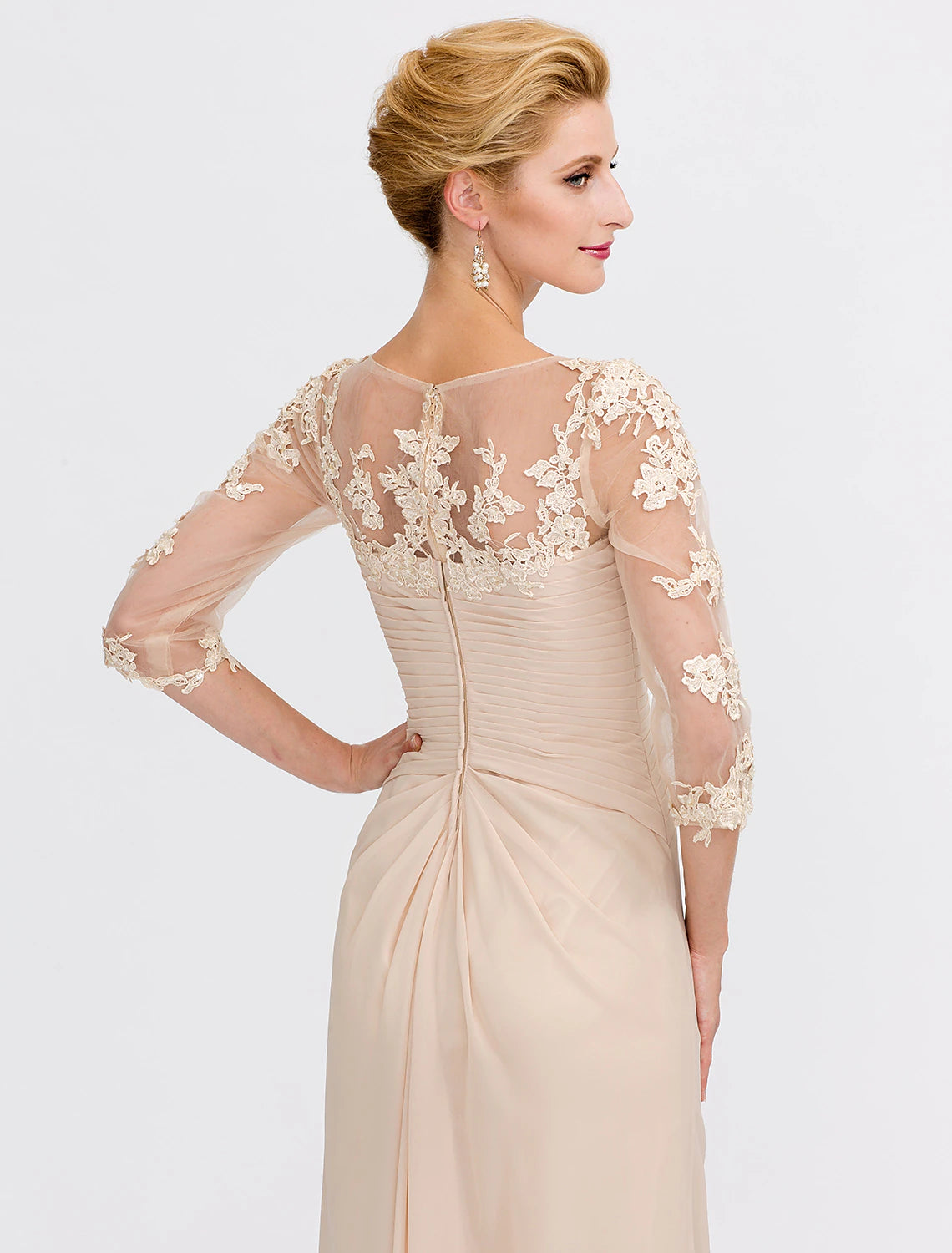 Wholesale  A-Line Mother of the Bride Dress Fall Wedding Guest Dresses Plus Size Elegant See Through V Neck Floor Length Chiffon Half Sleeve with Appliques Side Draping