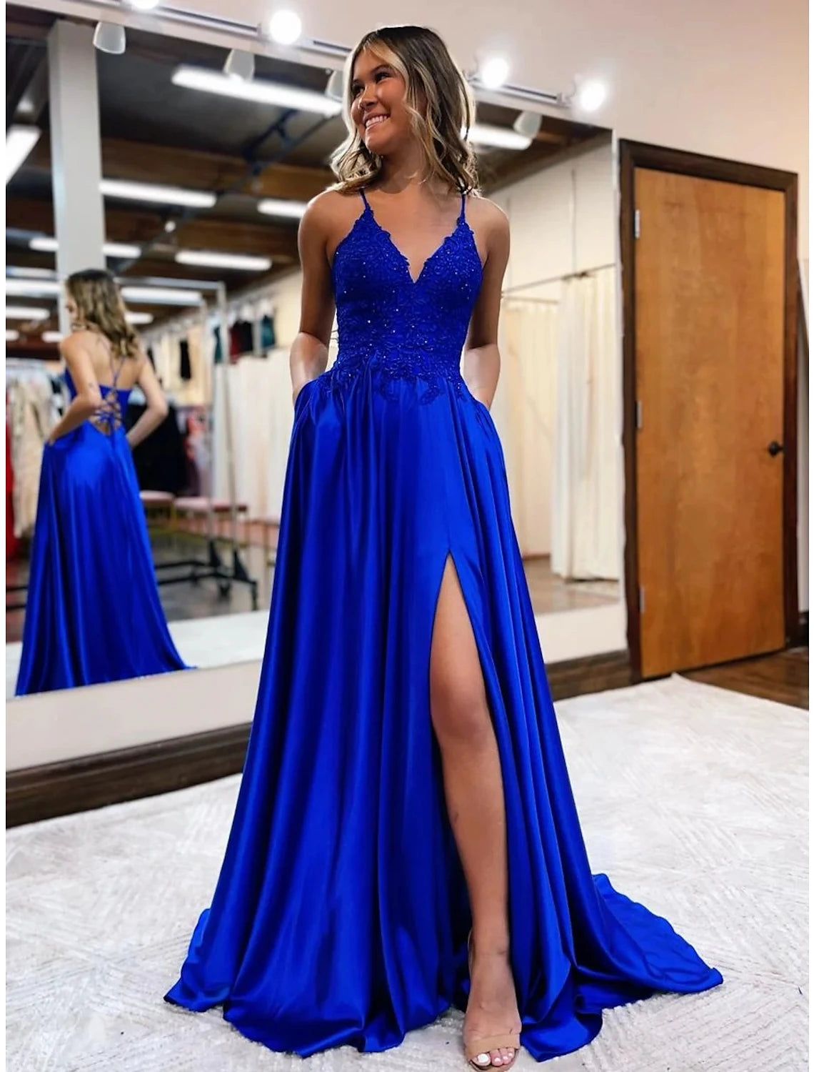 Wholesale  A-Line Prom Dresses Empire Dress Formal Wedding Party Court Train Sleeveless V Neck Satin Backless with Beading Appliques