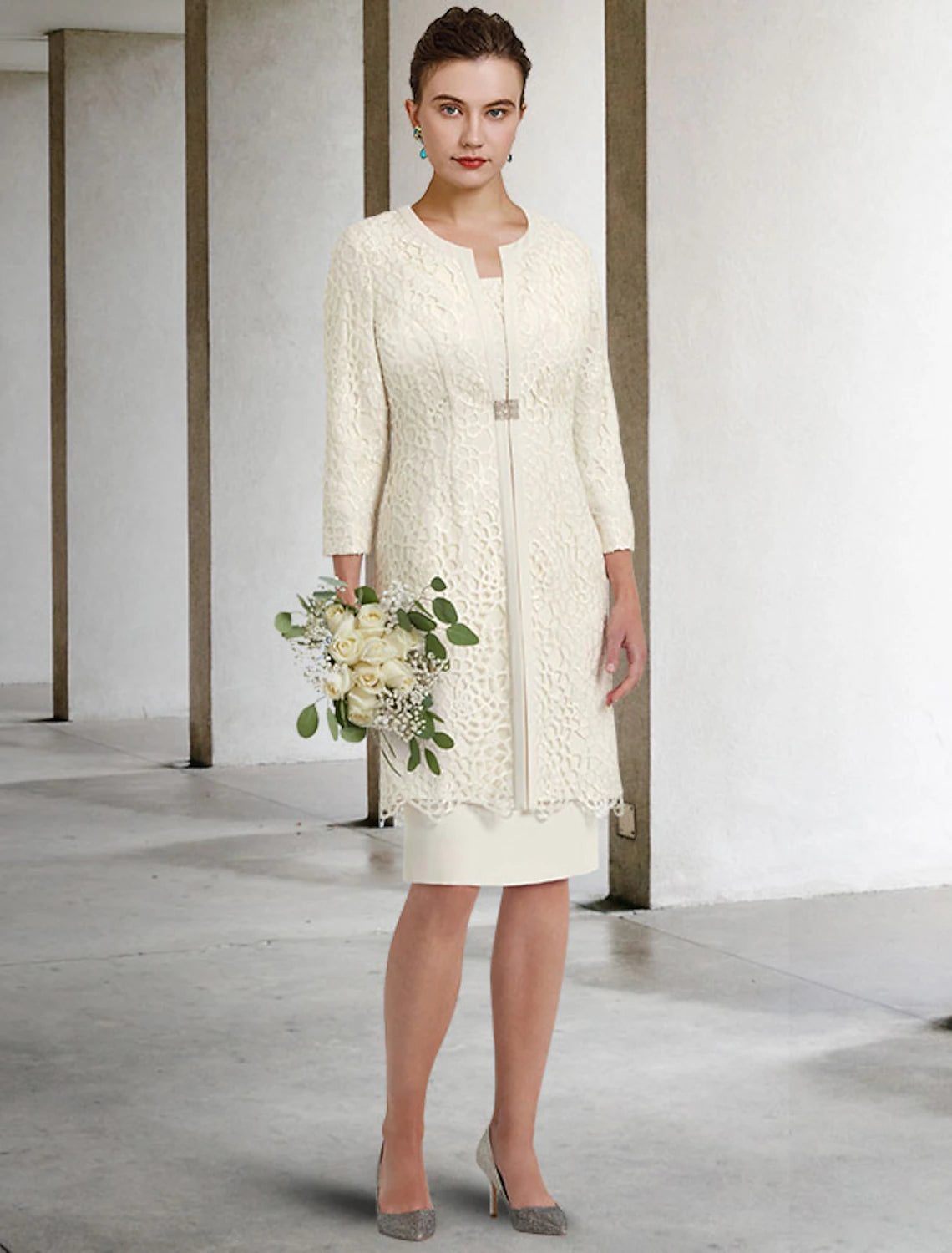 Wholesale  Two Piece Sheath / Column Mother of the Bride Dress Church Elegant Jewel Neck Knee Length Lace Stretch Chiffon Half Sleeve Jacket Dresses with Crystal Brooch