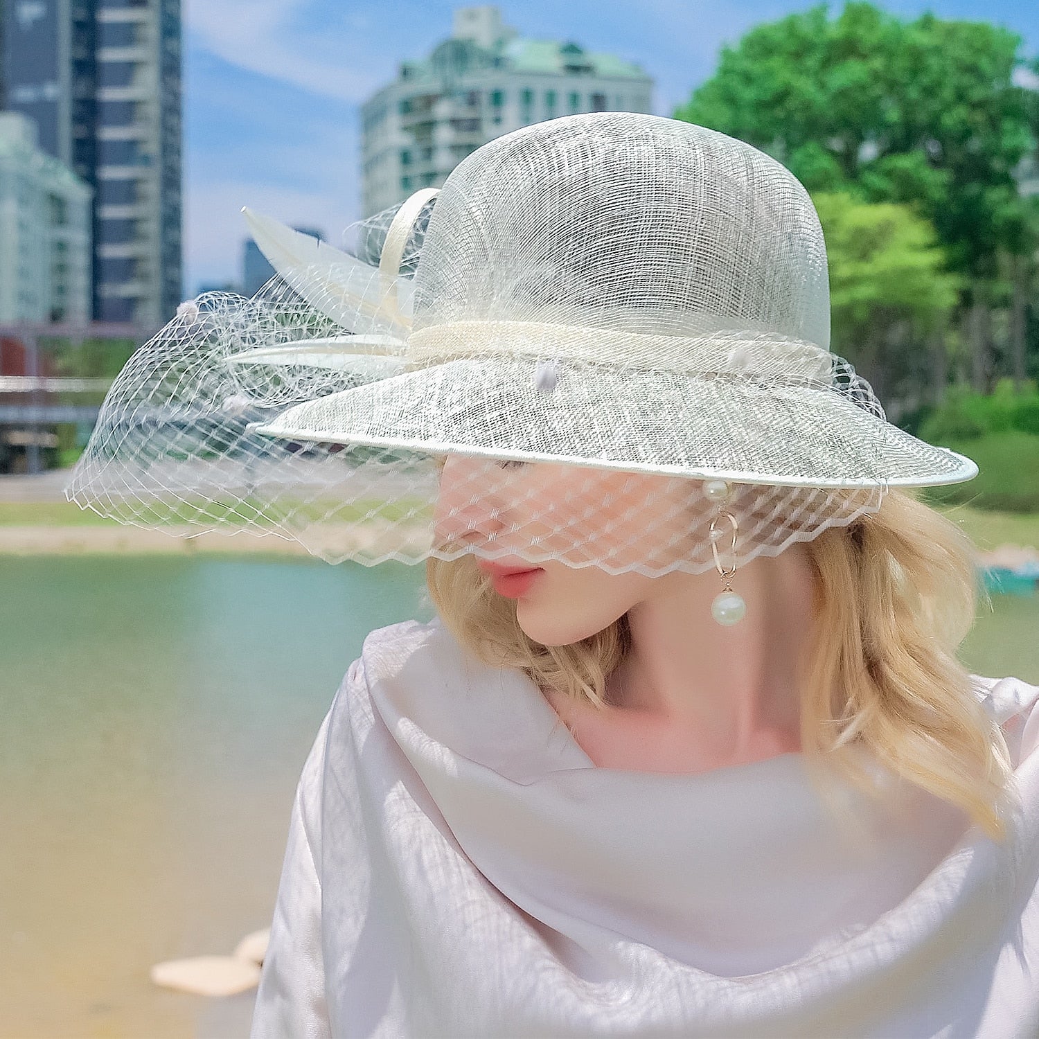 Wholesale Artistic / Retro Elegant Sinamay / Abaca Fascinators / Hats with Feather / Flower / Tulle 1PC Fall Wedding / Party / Evening / Melbourne Cup Headpiece