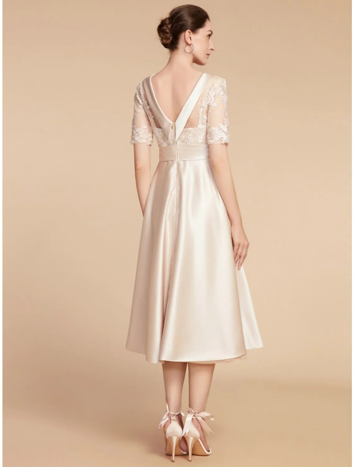 Wholesale A-Line Mother of the Bride Dress Wedding Guest Elegant Petite Scoop Neck Knee Length Satin Lace Half Sleeve with Appliques Ruching Solid Color