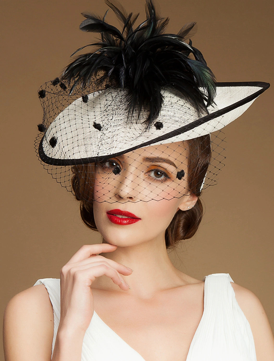 Wholesale Headbands Fascinators Kentucky Derby Hat 100% Linen Bucket Hat Saucer Hat Special Occasion Party / Evening Cocktail Royal Astcot With Feather Headpiece Headwear