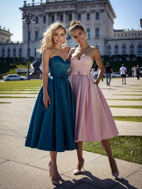 Wholesale A-Line/Princess Satin Bowknot Sweetheart Sleeveless Tea-Length Homecoming Dresses