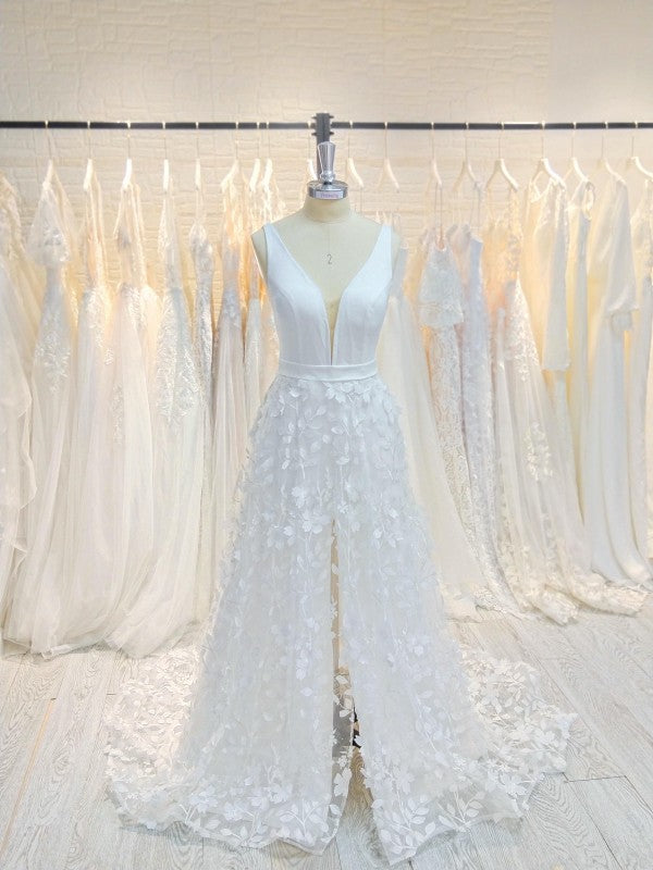 Wholesale A-Line/Princess V-neck Stretch Crepe Applique Sweep/Brush Train Sleeveless Wedding Dresses