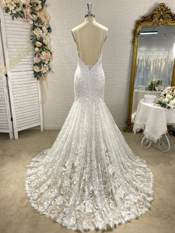 Wholesale Trumpet/Mermaid V-neck Sleeveless Lace Applique Sweep/Brush Train Wedding Dresses