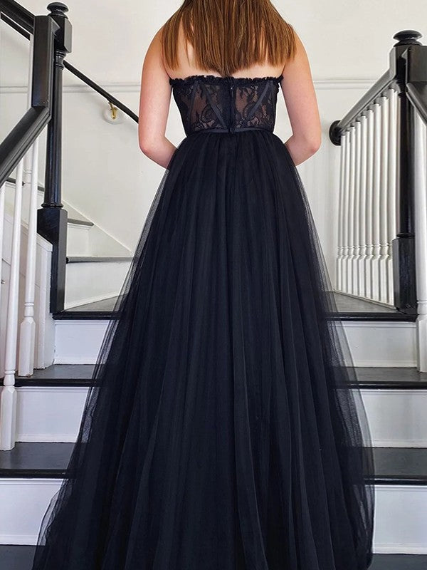 Wholesale A-Line/Princess Tulle Lace Strapless Sleeveless Sweep/Brush Train Dresses