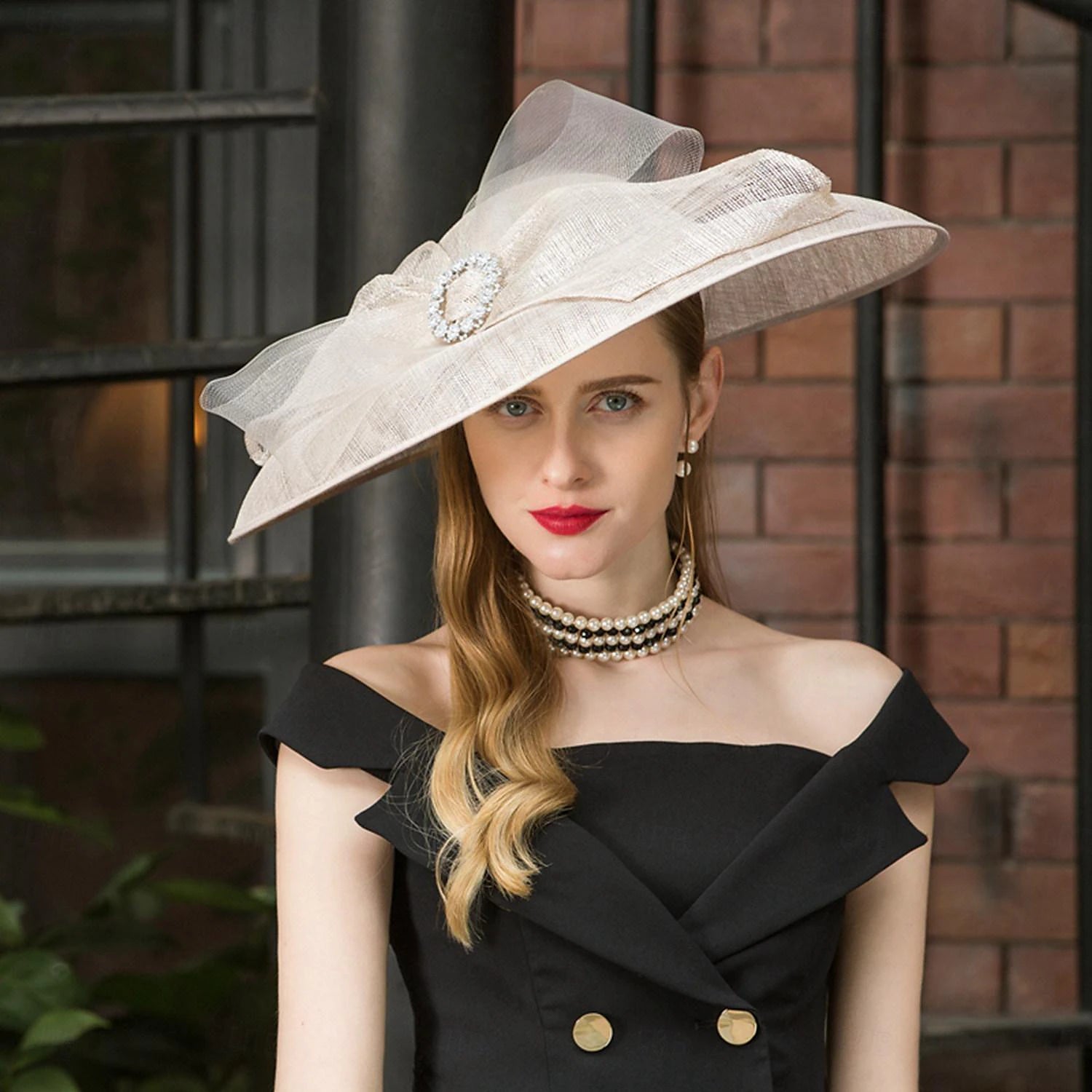 Wholesale Headbands Hats Flax Bowler / Cloche Hat Top Hat Sinamay Hat Wedding Tea Party Elegant Wedding With Rhinestone Bowknot Headpiece Headwear