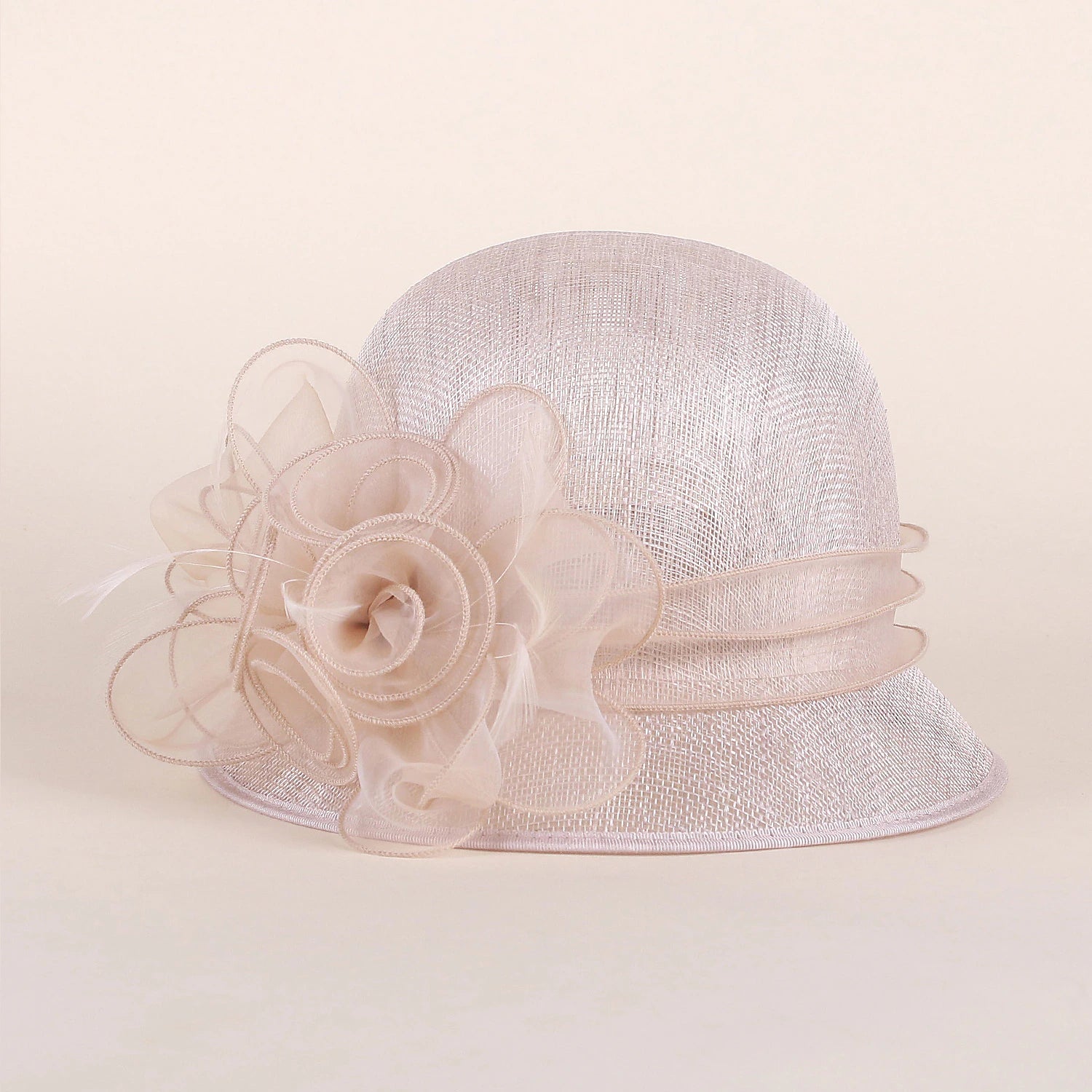 Wholesale Fascinators Hats Flax Feather Bowler / Cloche Hat Sun Hat Top Hat Wedding Casual Kentucky Derby Horse Race Ladies Day Romantic Wedding Princess With Headpiece Headwear