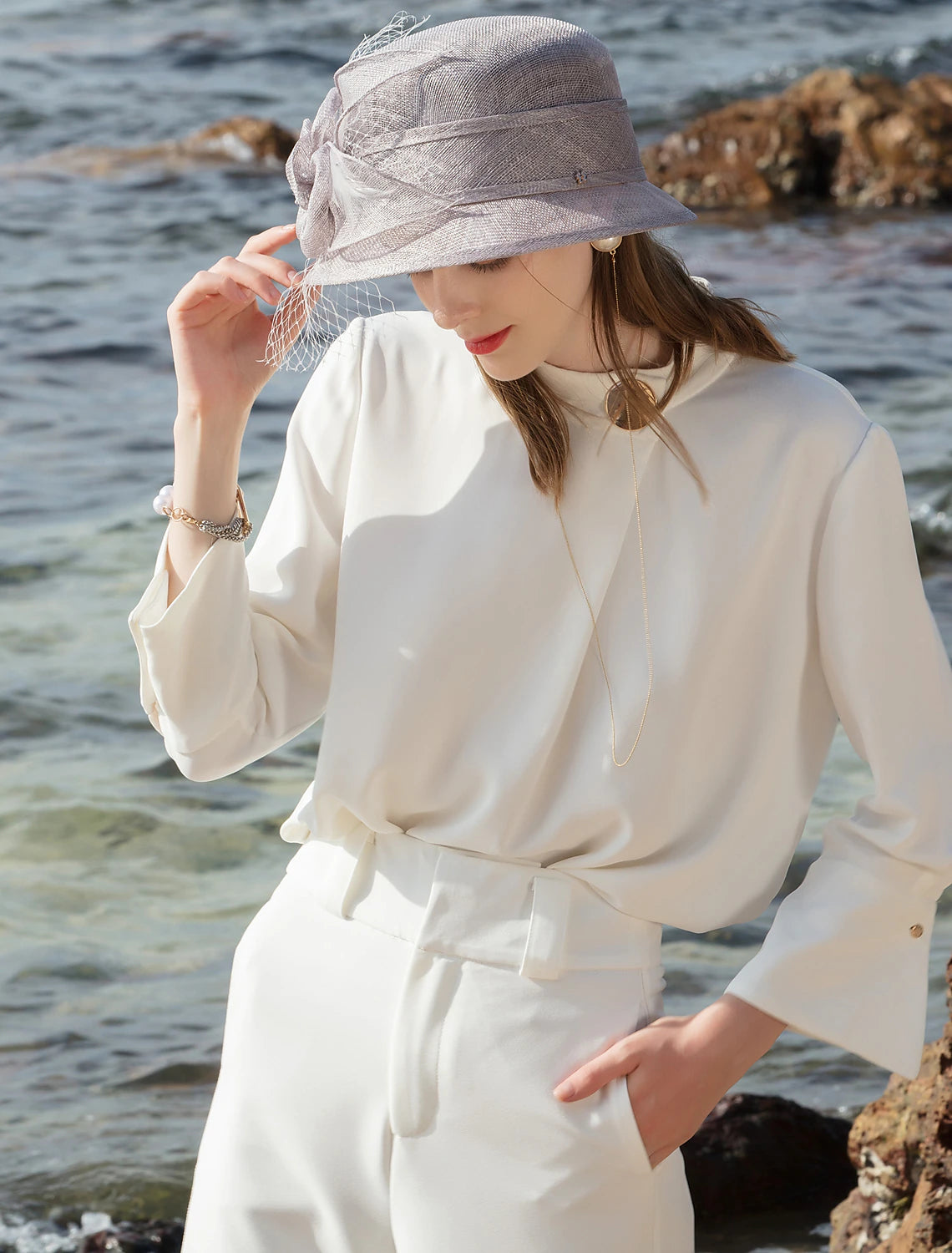 Wholesale Fascinators Hats 100% Linen Bucket Hat Melbourne Cup Elegant Romantic Wedding With Feather Headpiece Headwear