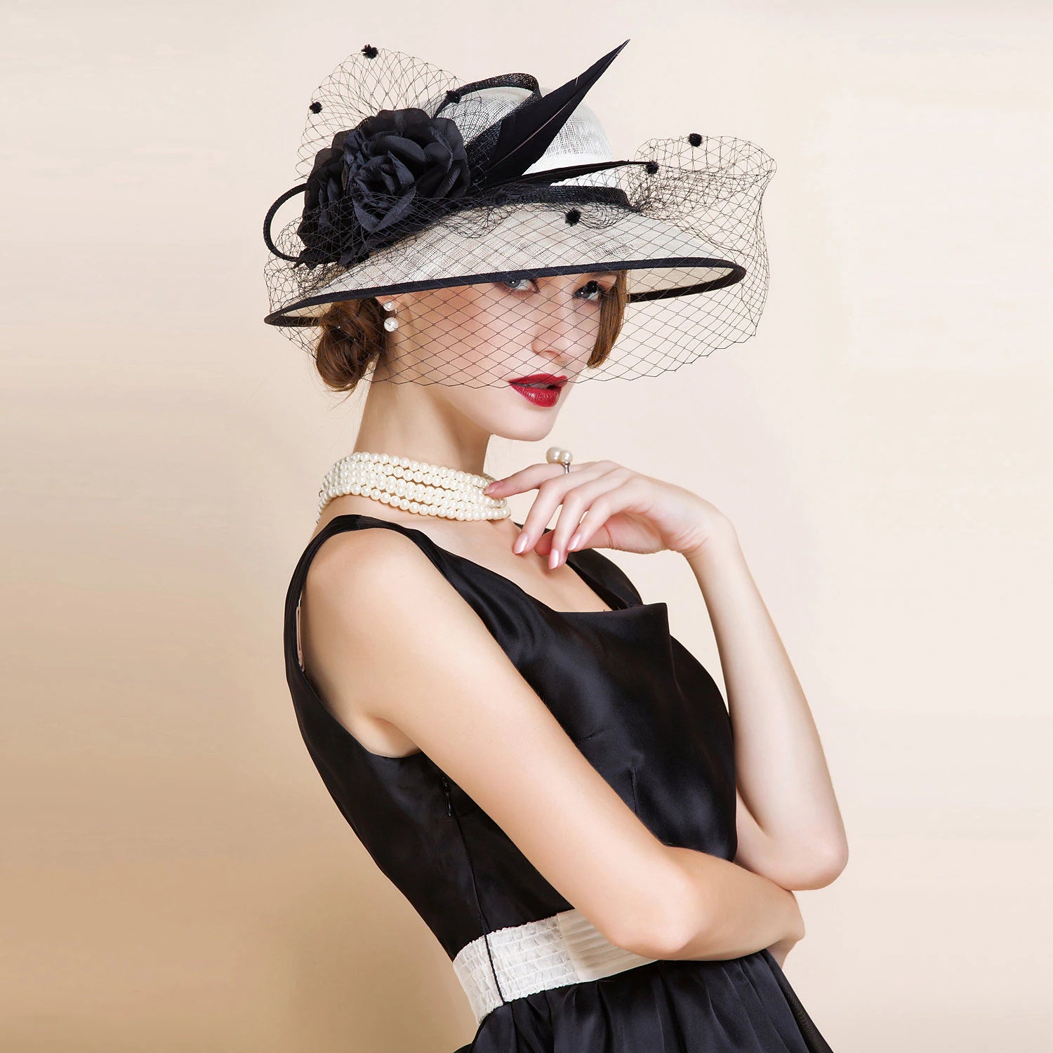 Wholesale Artistic / Retro Elegant Sinamay / Abaca Fascinators / Hats with Feather / Flower / Tulle 1PC Fall Wedding / Party / Evening / Melbourne Cup Headpiece