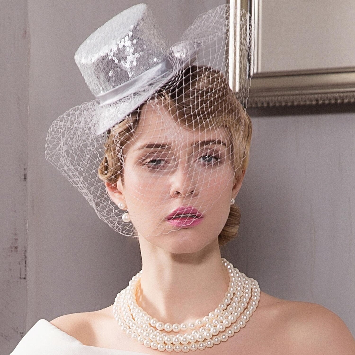 Wholesale Headbands Hats Headwear Tulle Nonwoven Bowler / Cloche Hat Saucer Hat Top Hat Wedding Tea Party Elegant British With Face Veil Headpiece Headwear