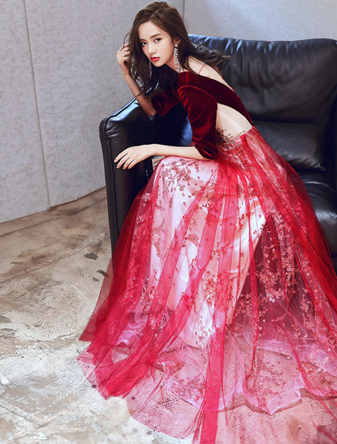 Wholesale  A-Line Glittering Cut Out Party Wear Formal Evening Dress Illusion Neck Half Sleeve Floor Length Velvet with Sequin Appliques