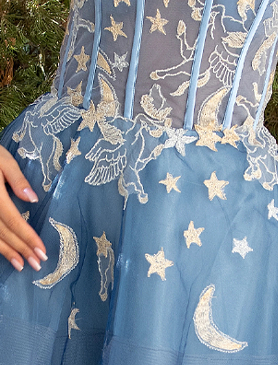 Wholesale  Ball Gown Prom Dresses Luxurious Dress Wedding Party Birthday Court Train Sleeveless Strapless Lace with Sequin Appliques