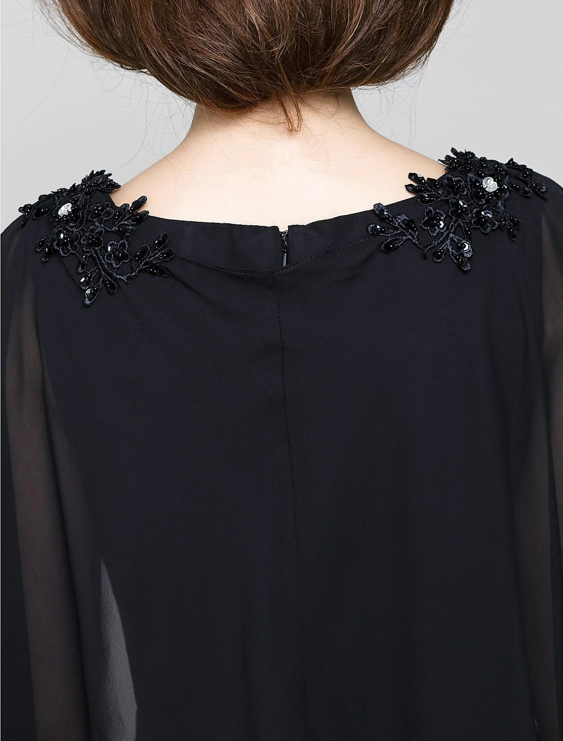 Wholesale Sheath / Column Mother of the Bride Dress Wrap Included Bateau Neck Knee Length Chiffon Sleeveless yes with Crystals