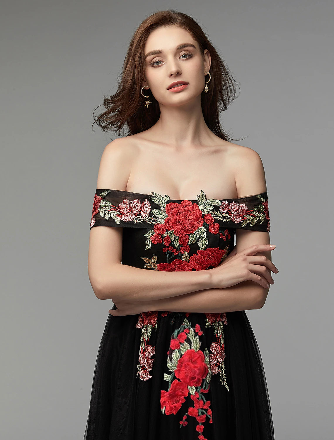 Wholesale  A-Line Prom Dresses Floral Dress Wedding Guest Prom Floor Length Sleeveless Off Shoulder Lace Over Tulle with Embroidery Appliques