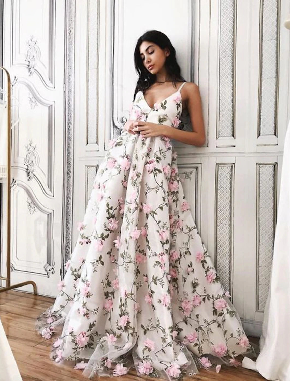 Wholesale  A-Line Prom Dresses Floral Dress Formal Wedding Party Floor Length Sleeveless V Neck Lace with Floral Print