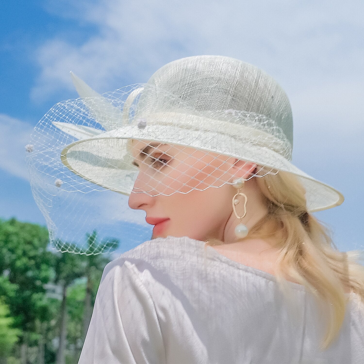 Wholesale Artistic / Retro Elegant Sinamay / Abaca Fascinators / Hats with Feather / Flower / Tulle 1PC Fall Wedding / Party / Evening / Melbourne Cup Headpiece