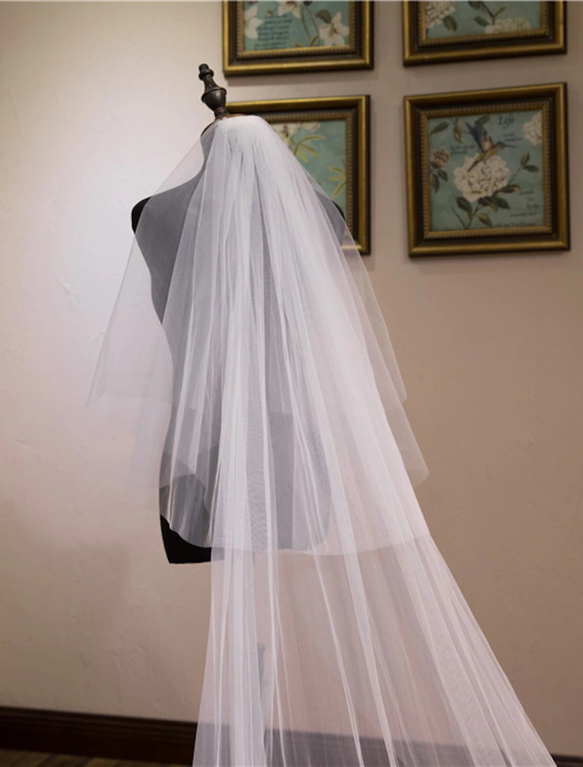 Wholesale Two-tier Lace Wedding Veil Cathedral Veils with Sequin / Embroidery Tulle
