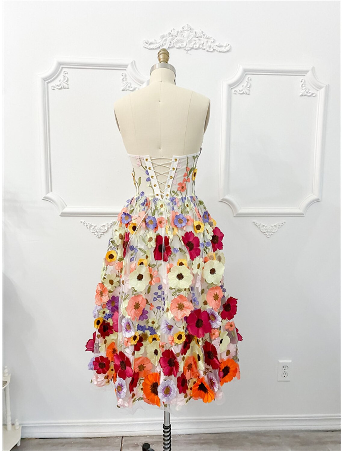 Wholesale A-Line Cocktail Dresses Floral Dress Wedding Guest Summer Knee Length Sleeveless Strapless Tulle with Appliques